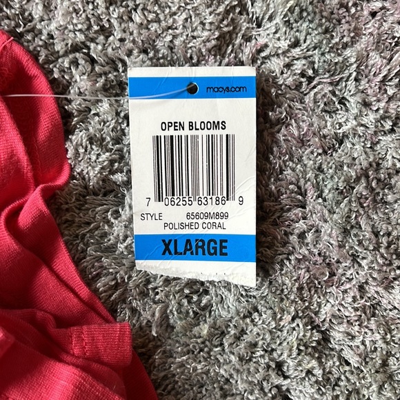 NWT-INC Women”s Top with Cold Shoulder & Key hole Neckline. Embroidered accents - Picture 4 of 9